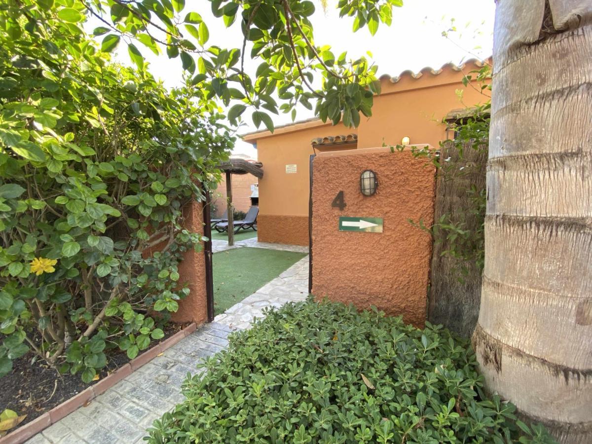 Casa Bungalows Con Jardin Privado Y Piscina Compa Cádiz Exteriér fotografie